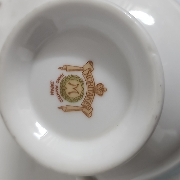 Vintage teacup and saucer by Noritake Japan blue white floral Gold Trim - Picture 9 of 9